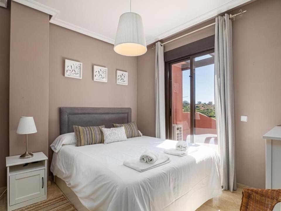 Penthouse Majestic Costa Golf Casares公寓 外观 照片